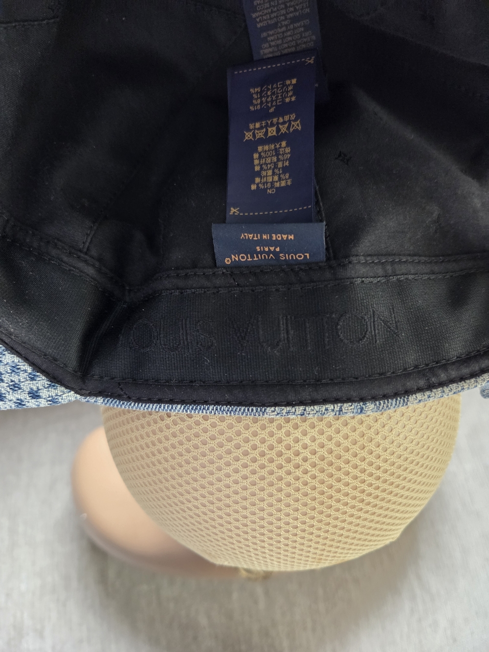 Louis Vuitton  Damier Denim 3D Cap - Picture 6 of 8